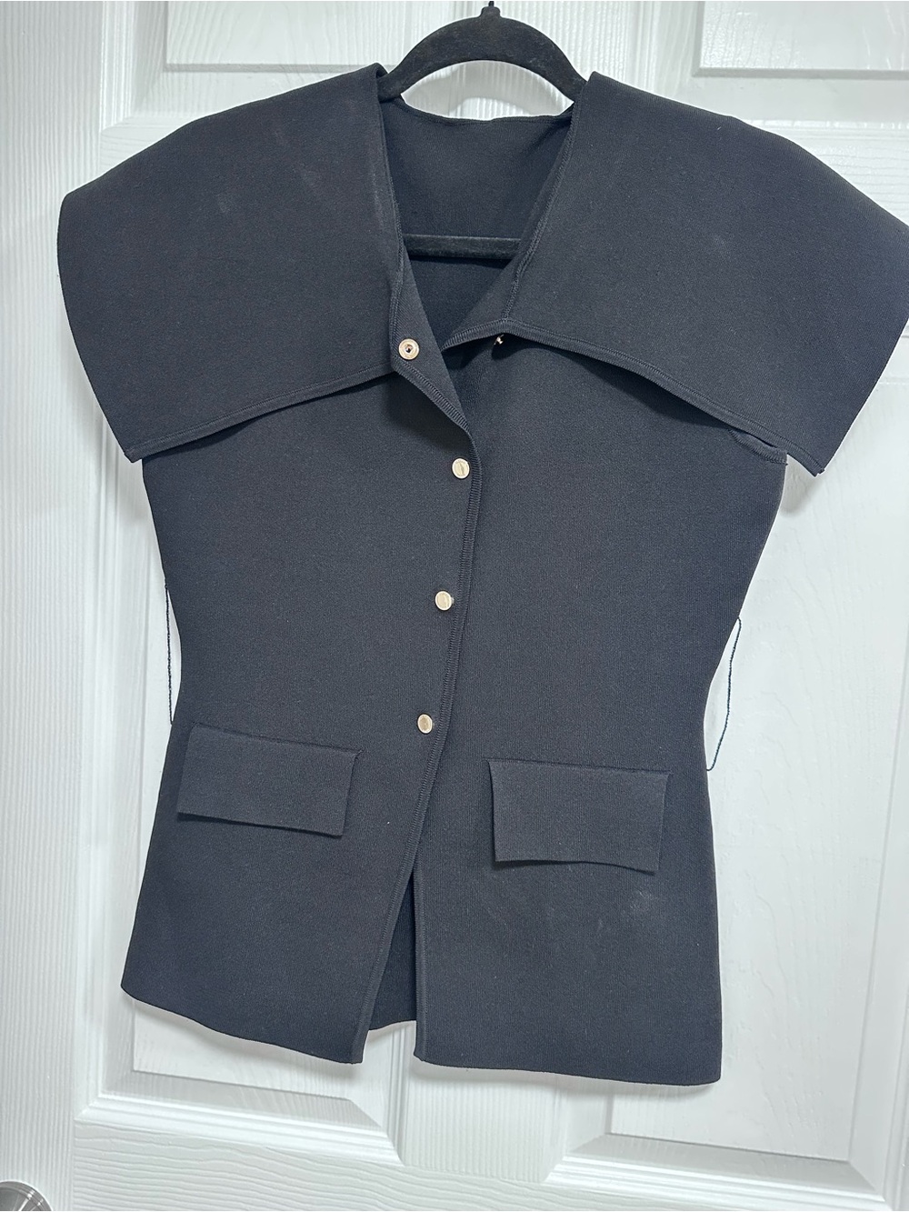 Aleeza Paris Sample Structured Button-Front knit B with Wide Cape Collar NWOT